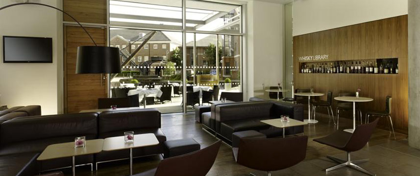 Doubletree Leeds Lobby