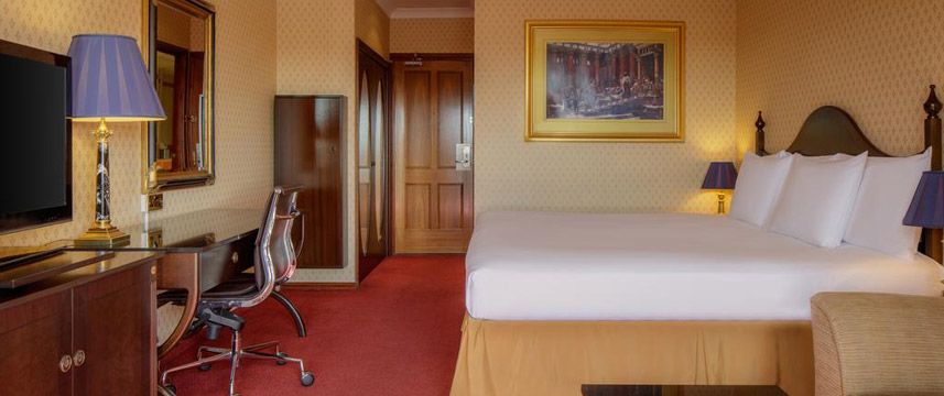 Doubletree by Hilton Aberdeen City Centre King Premier Room Doubletree by Hilton Aberdeen City Centre King Premier Room