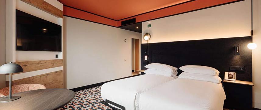 Doubletree by Hilton Amsterdam Accessible Room Doubletree by Hilton Amsterdam Accessible Room