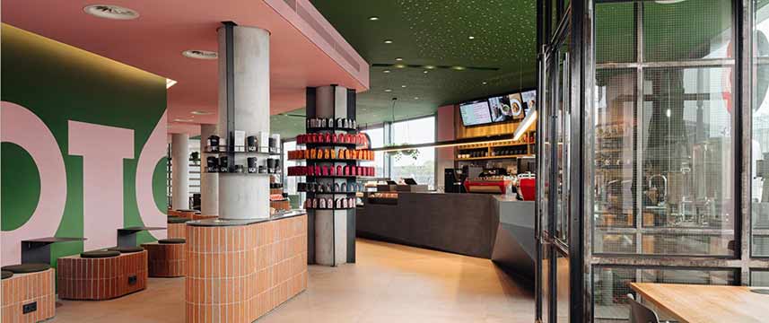 Doubletree by Hilton Amsterdam Cafe Doubletree by Hilton Amsterdam Cafe