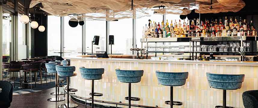 Doubletree by Hilton Amsterdam Luminair Bar Doubletree by Hilton Amsterdam Luminair Bar