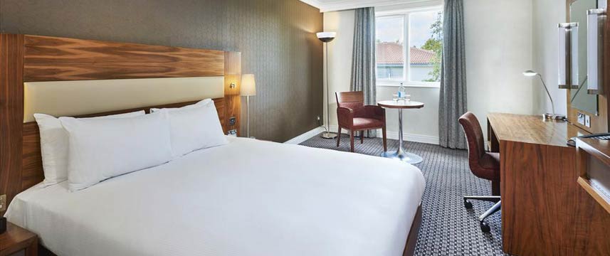 Doubletree by Hilton Hotel Bristol North Queen Room