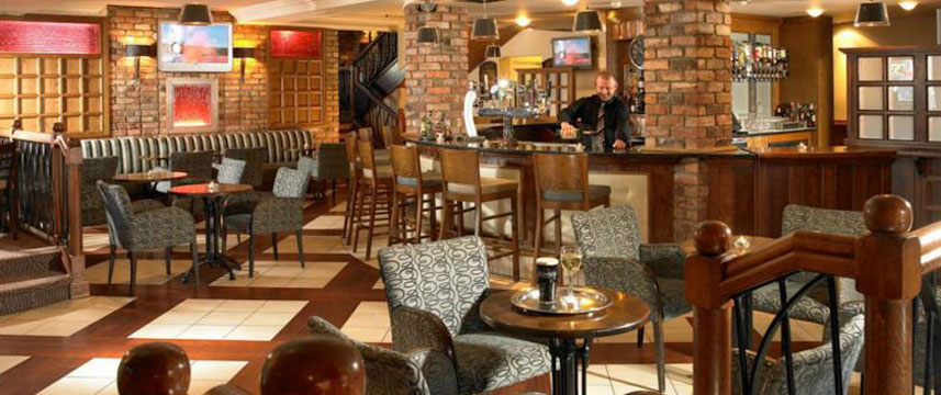 Dromhall Hotel - Bar Area Dromhall Hotel - Bar Area