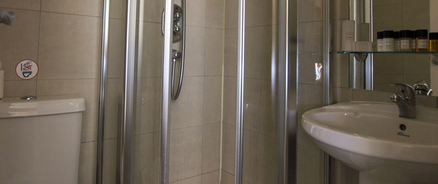 Duke of Leinster - Hotel Bathroom Duke of Leinster - Hotel Bathroom