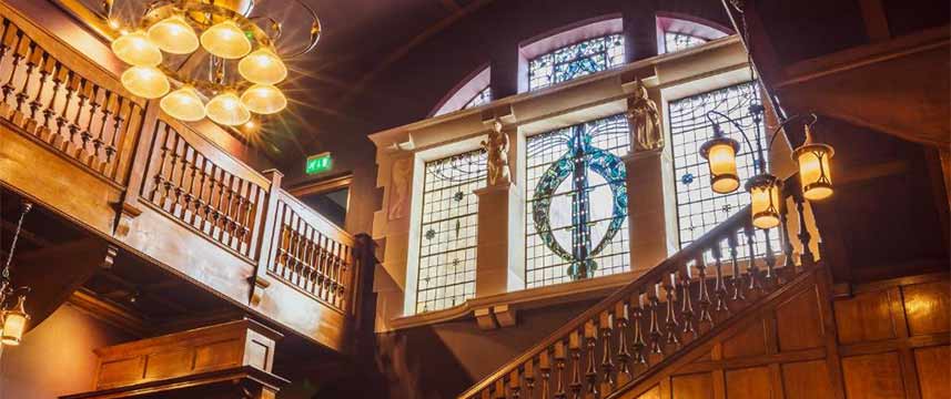 Elmbank Hotel - Stairway Elmbank Hotel - Stairway