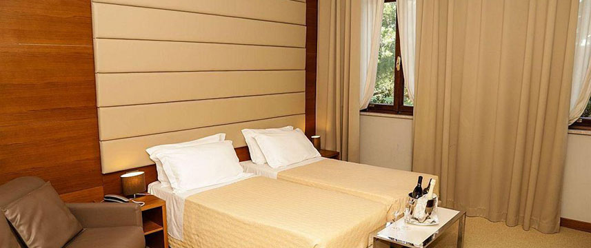 Esh Hotel - Bedroom Esh Hotel - Bedroom