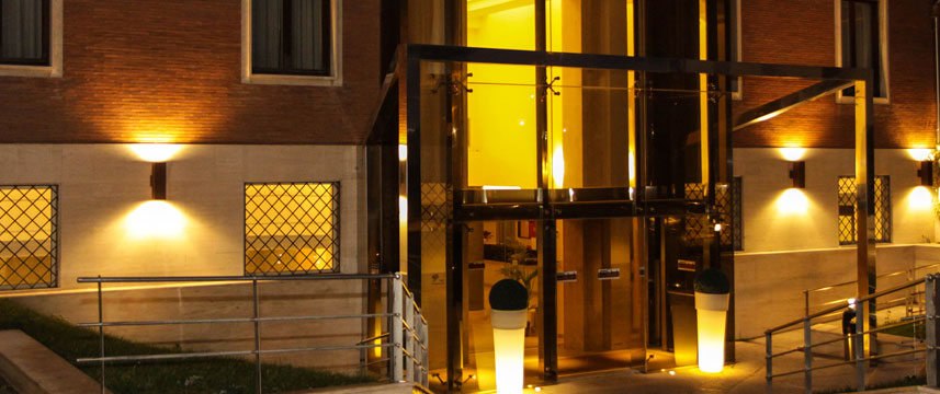 Esh Hotel - Exterior Night Esh Hotel - Exterior Night