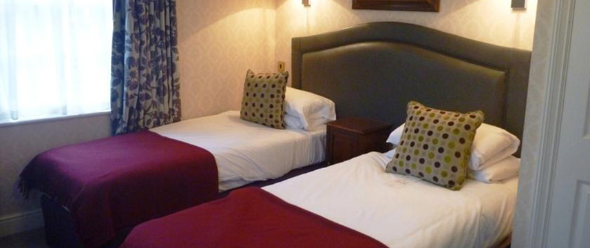 Etop Grange Twin Bedroom