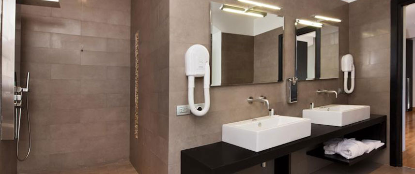 Excel Roma Montemario - Bathroom
