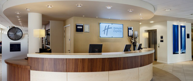 Express by Holiday Inn Cheltenham - Reception Express by Holiday Inn Cheltenham - Reception