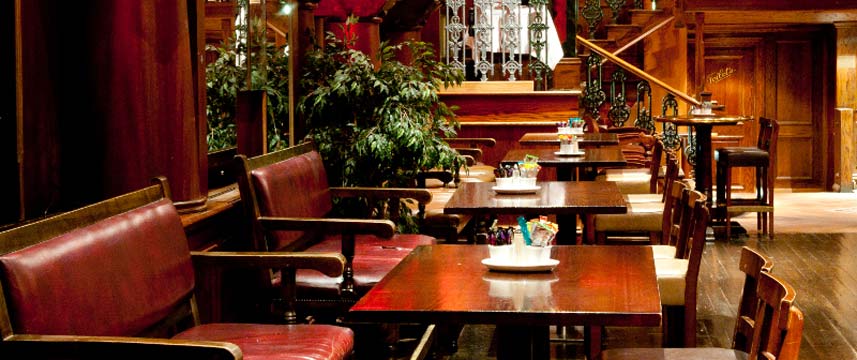 Eyre Square Hotel - Red Square Bar Eyre Square Hotel - Red Square Bar