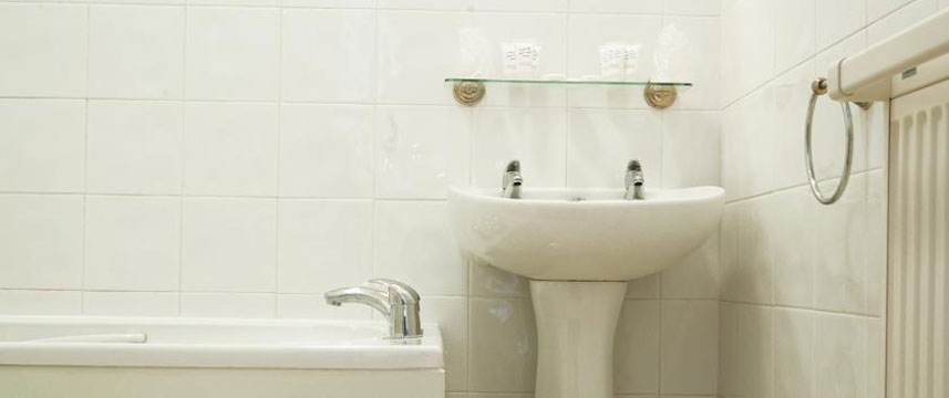 Feathers Hotel - Bathroom Feathers Hotel - Bathroom