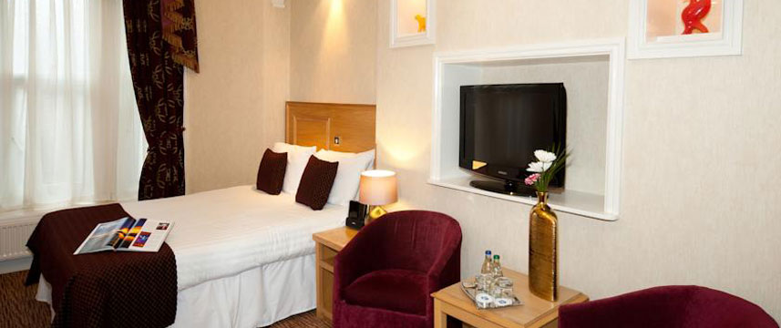 Feathers Hotel - Bedroom Double Feathers Hotel - Bedroom Double