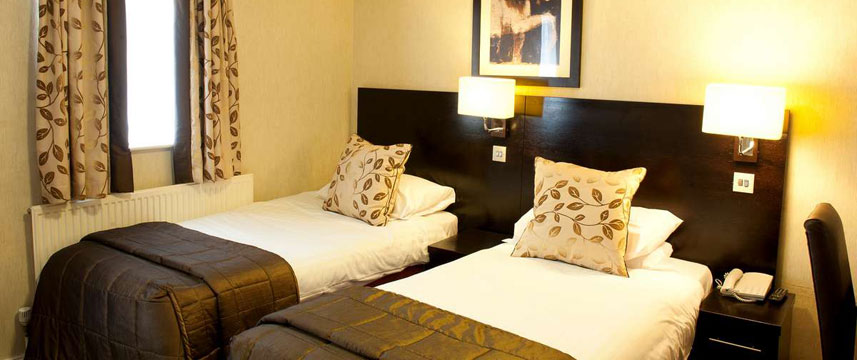 Feathers Hotel - Twin Feathers Hotel - Twin