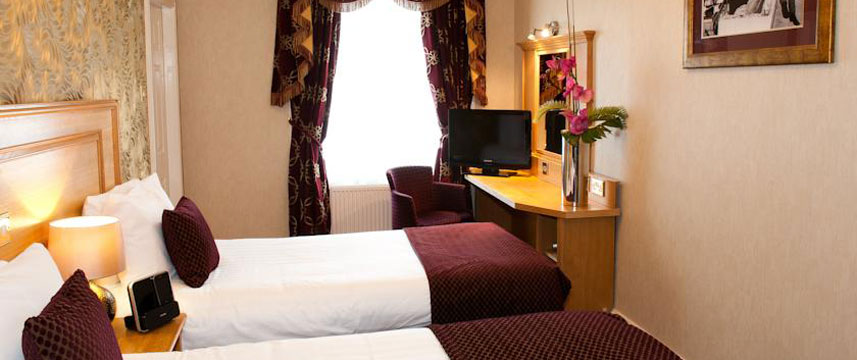 Feathers Hotel - Twin Beds Feathers Hotel - Twin Beds