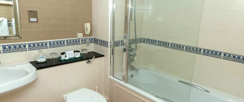 Flitwick Manor Hotel Superior Double Bathroom