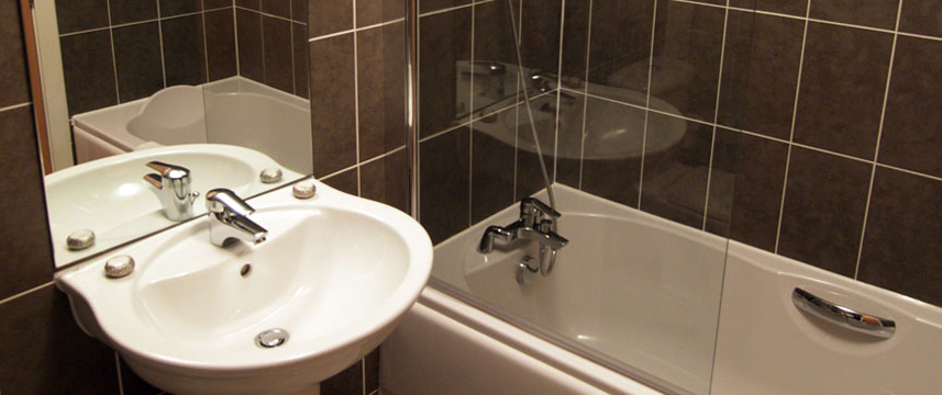 Fountain Court EQ2 Shower Fountain Court EQ2 Shower