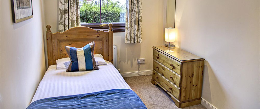Fountain Court Grove Single Bedroom Fountain Court Grove Single Bedroom