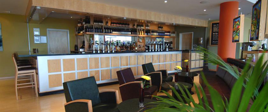 Future Inns Cardiff Bay - Bar