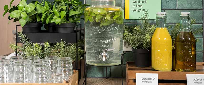 Garner Hotel Reading City Centre - Breakfast Garner Hotel Reading City Centre - Breakfast