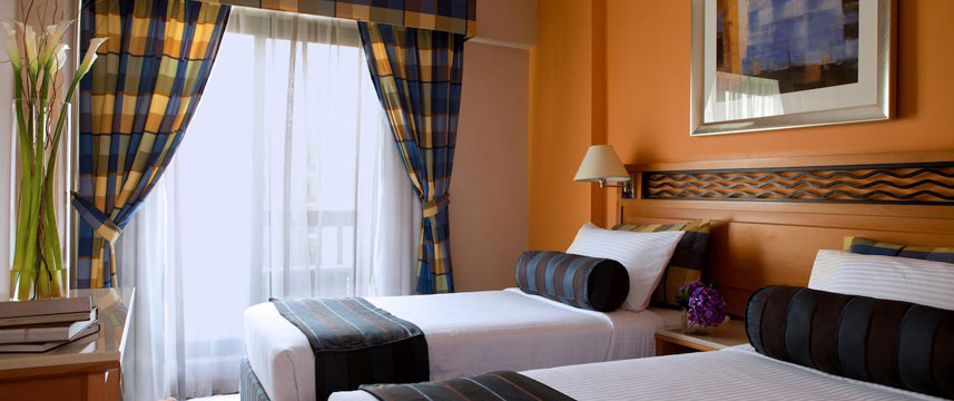 Golden Sands Hotel Apartments - Bedroom Twin