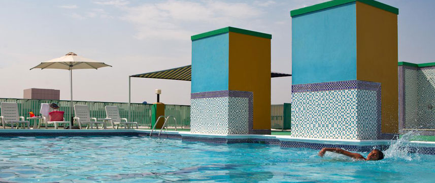 Golden Sands Hotel Apartments - Outdoor Pool