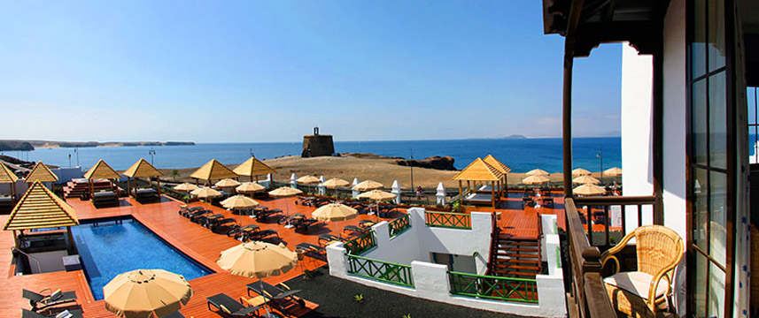 Gran Melia Volcan Lanzarote - Patio Gran Melia Volcan Lanzarote - Patio