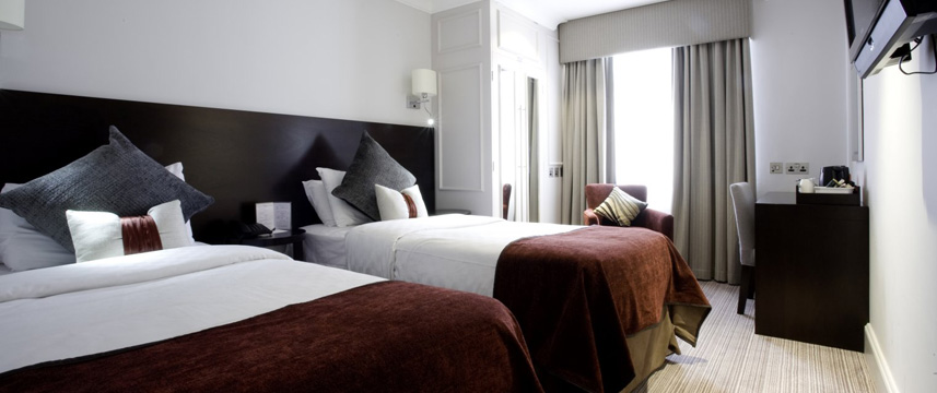 Grand Hotel - Triple Bedroom