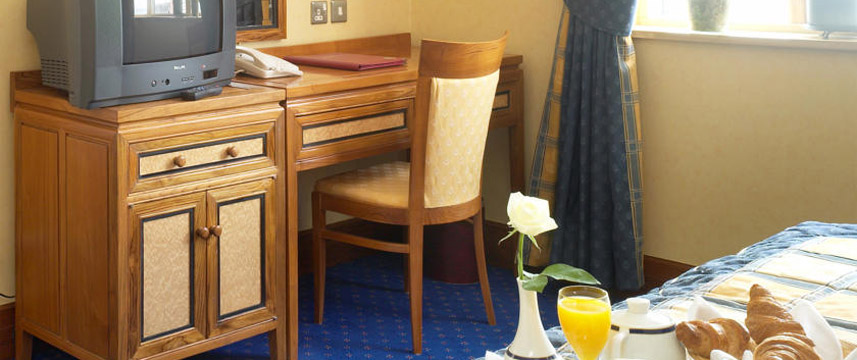 Grange Bracknell - Bedroom Facilities Grange Bracknell - Bedroom Facilities