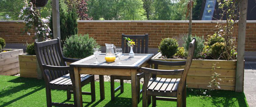 Grange Bracknell - Outside Seating Grange Bracknell - Outside Seating