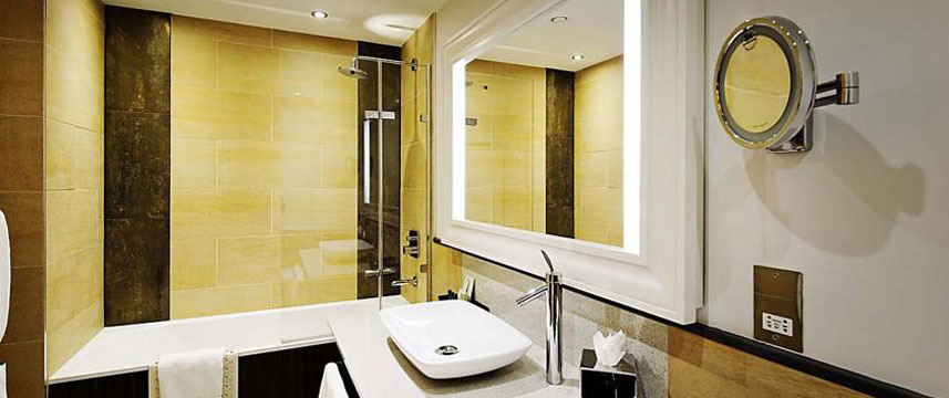 Grosvenor Pulford Hotel - Bathroom Grosvenor Pulford Hotel - Bathroom