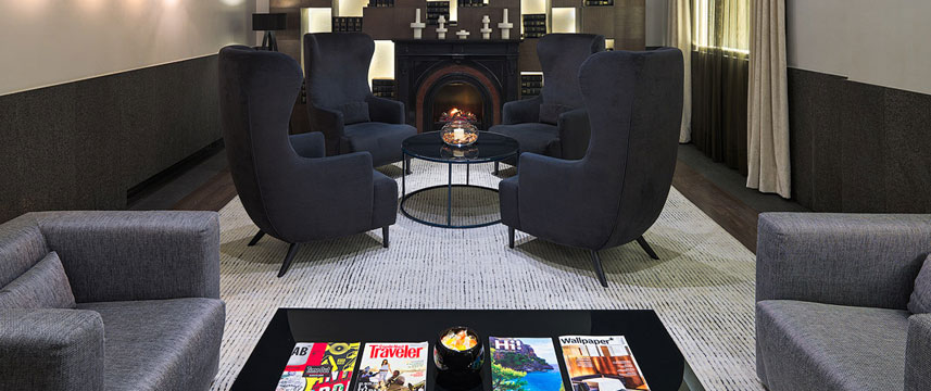 H10 Urquinaona Plaza - Library Seating H10 Urquinaona Plaza - Library Seating