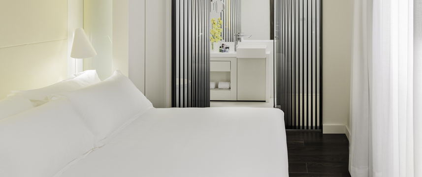 H10 Urquinaona Plaza - Single Room H10 Urquinaona Plaza - Single Room