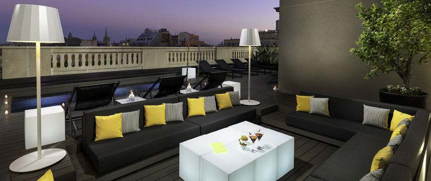 H10 Urquinaona Plaza - Terrace Evening H10 Urquinaona Plaza - Terrace Evening