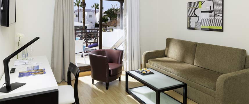 H10 White Suites - Living Area