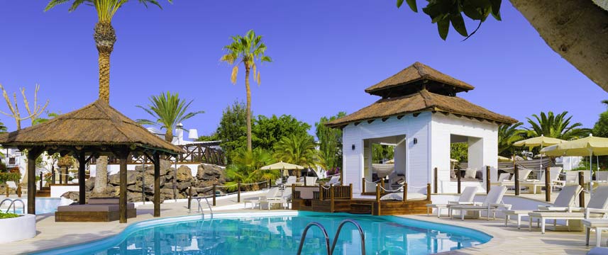 H10 White Suites - Pool Area