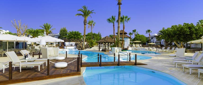 H10 White Suites - Swimming Pool