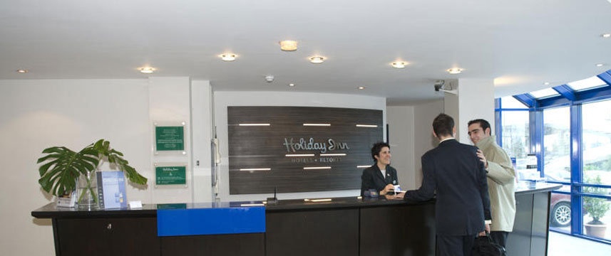 HI Brent Cross Reception HI Brent Cross Reception