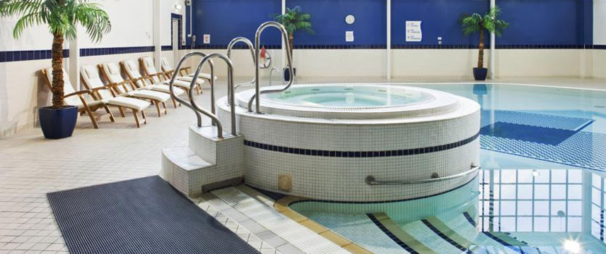 HI Sutton Jacuzzi HI Sutton Jacuzzi