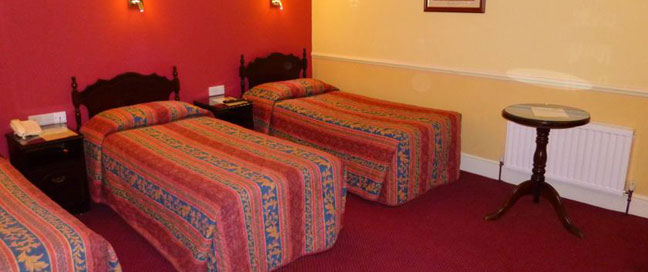 Harcourt Hotel - Triple Room