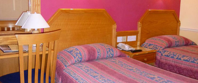 Harcourt Hotel - Twin Bedroom