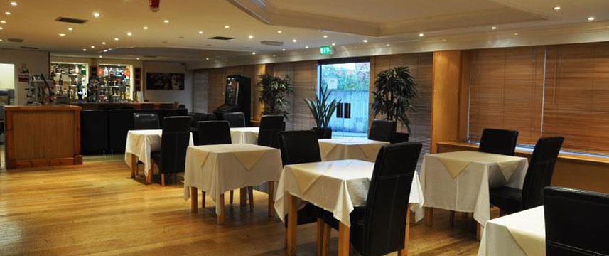 Heritage Hotel - Restaurant Area Heritage Hotel - Restaurant Area