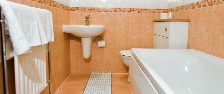 Hillingdon Prince Hotel - Bathroom Hillingdon Prince Hotel - Bathroom