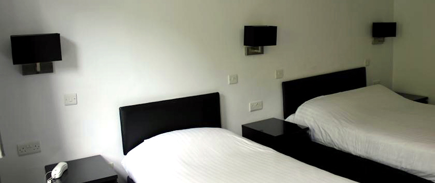 Hillingdon Prince Hotel - Twin Bedroom Hillingdon Prince Hotel - Twin Bedroom