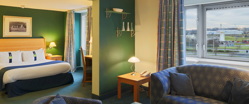 Holiday Inn Aberdeen Exhibition Centre - Junior Suite Holiday Inn Aberdeen Exhibition Centre - Junior Suite