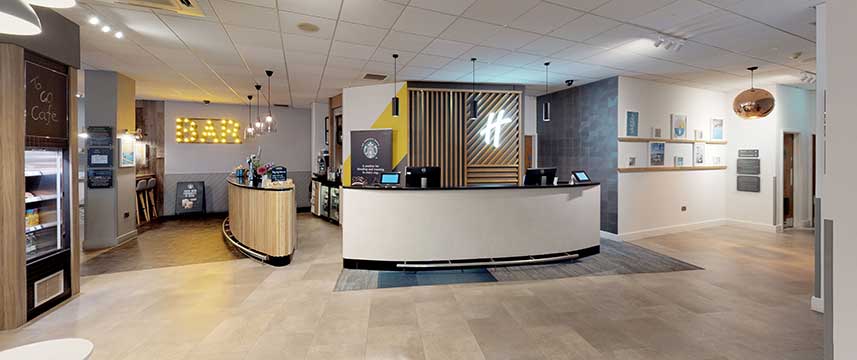 Holiday Inn Bournemouth - Lobby Holiday Inn Bournemouth - Lobby