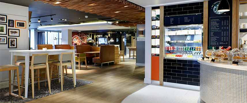 Holiday Inn Brentford Lock - Lobby Cafe