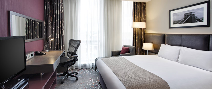 Holiday Inn Bristol City Centre - King Room Holiday Inn Bristol City Centre - King Room