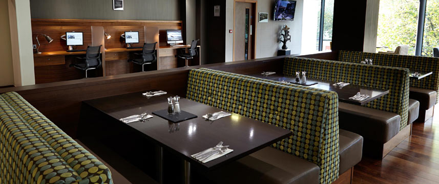Holiday Inn Bristol City Centre - Restaurant Tables