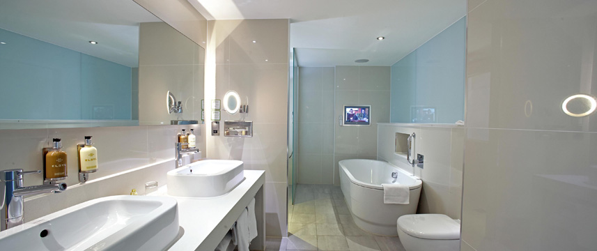 Holiday Inn Bristol City Centre - Suite Bathroom